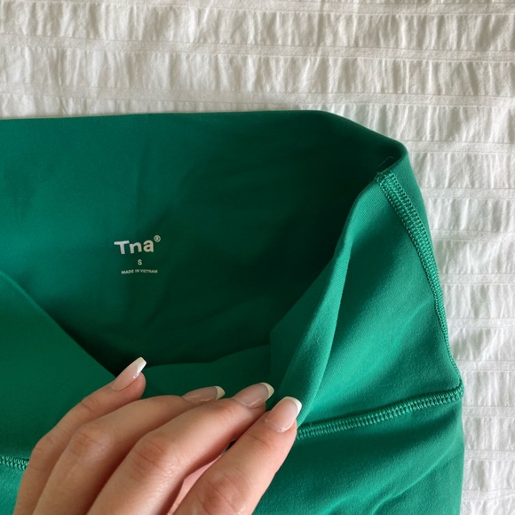 Aritzia Leggings - Picture 2 of 4